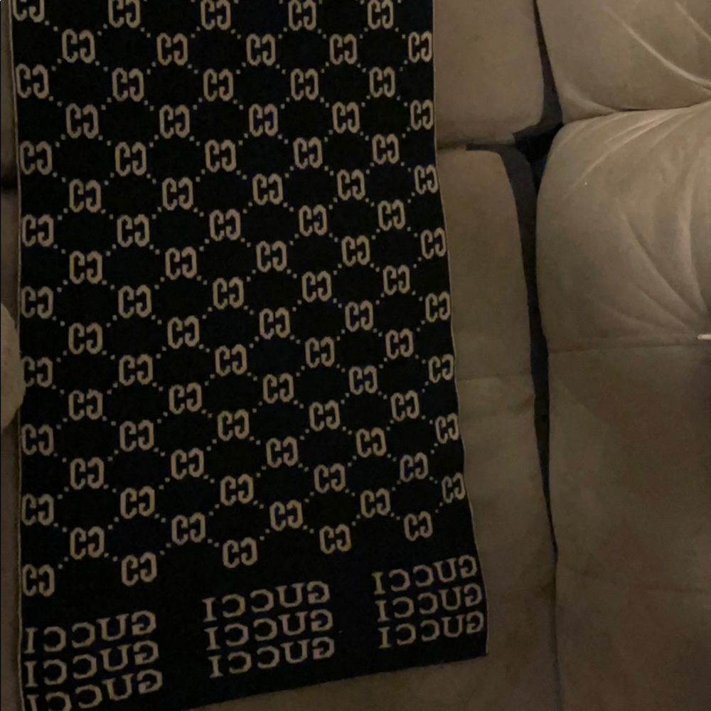 Gucci scarve - Picture 6 of 7